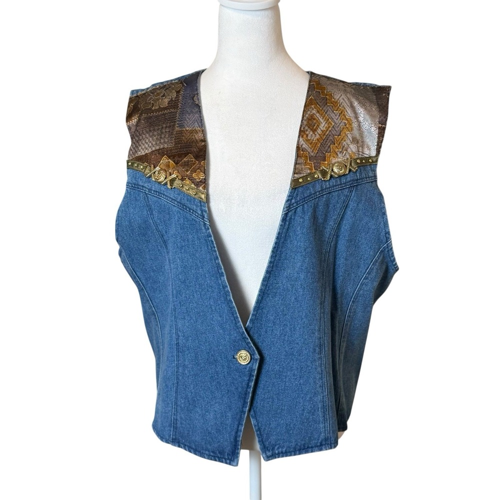 Vtg City Girl Denim Western Vest Tapestry‎ Yoke Gold Embellishments Size 18